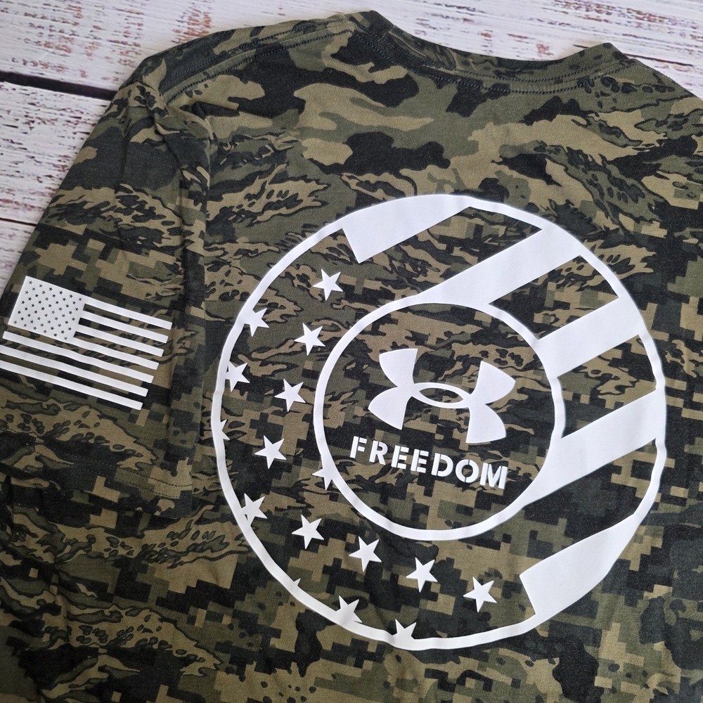 Under Armour Freedom Shirt Mens Medium ABC Green Camo Back Logo & US Flag Sleeve